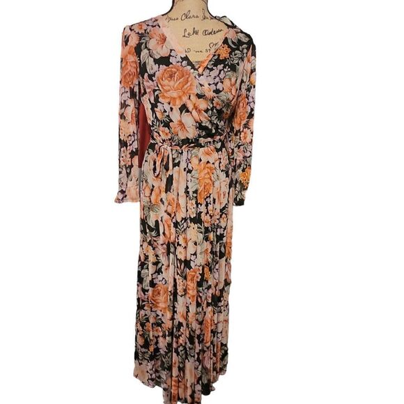 STELLA & JULIE Floral V Neck Dress Size 12 NWOT - Picture 2 of 10